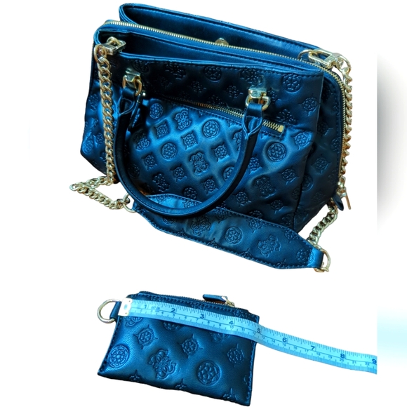 #49 - GUESS USA Black & Gold Handbag - Picture 10 of 10